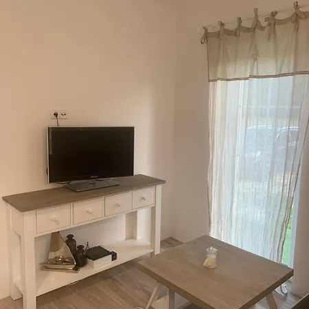 Marina House בית נופש *