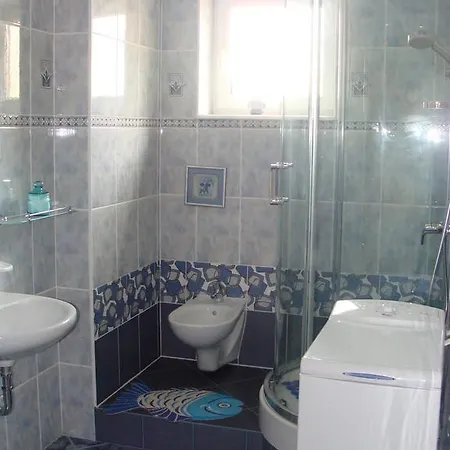 Appartement Marina 1000 *