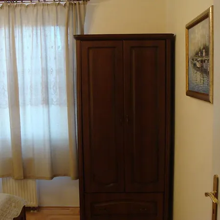 Appartement Marina 1000 *